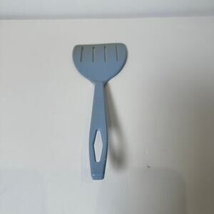 Vintage Tailor Made Blue Nylon Plastic Spatula Turner 4 Slot Kitchen Utensil USA